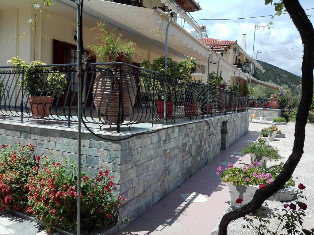 Toulatos Pantelis Apartment Poulata Exterior photo