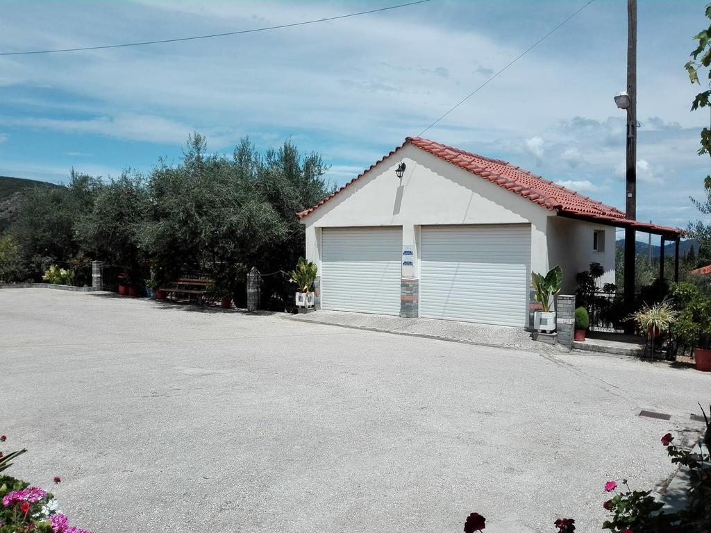 Toulatos Pantelis Apartment Poulata Exterior photo
